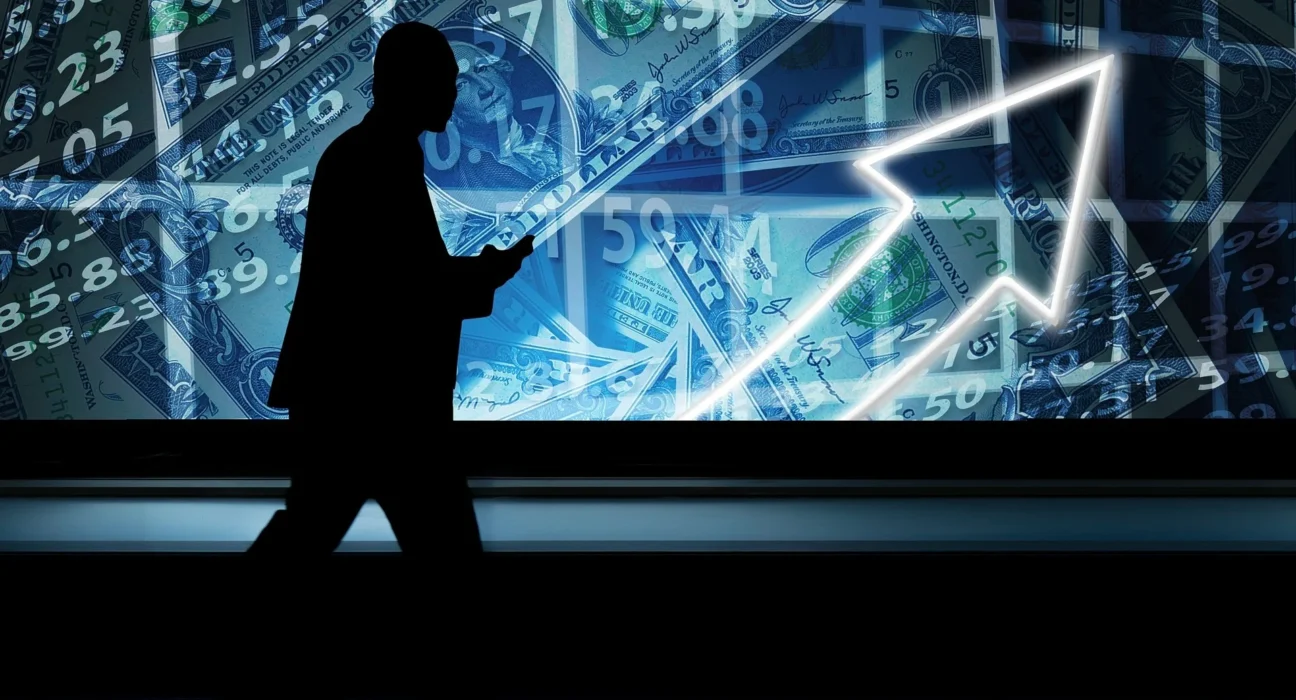 Lloydstern Bolsters Trading Platform