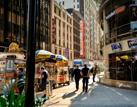 Nasdaq 100 Confirms Bearish Deep Crab Setup