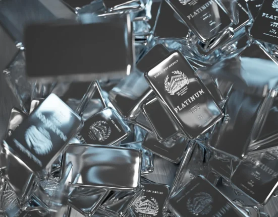 Platinum Flashes Rare Overbought Signal at Key Fibonacci Level